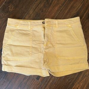 C&C California Pale Yellow Shorts
